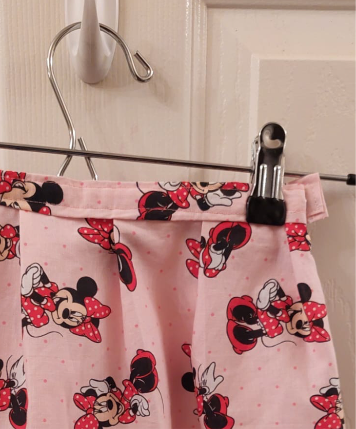 Miss Mousey skirt side snap zoom